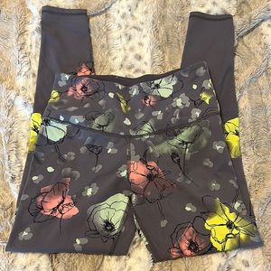 Victoria Sport Floral Legging